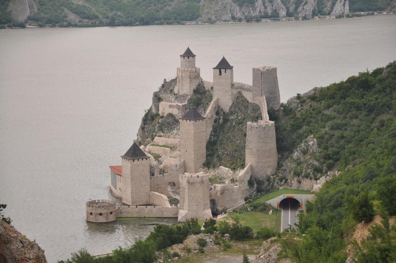 Stara Kovacnica Villa Golubac Exteriör bild
