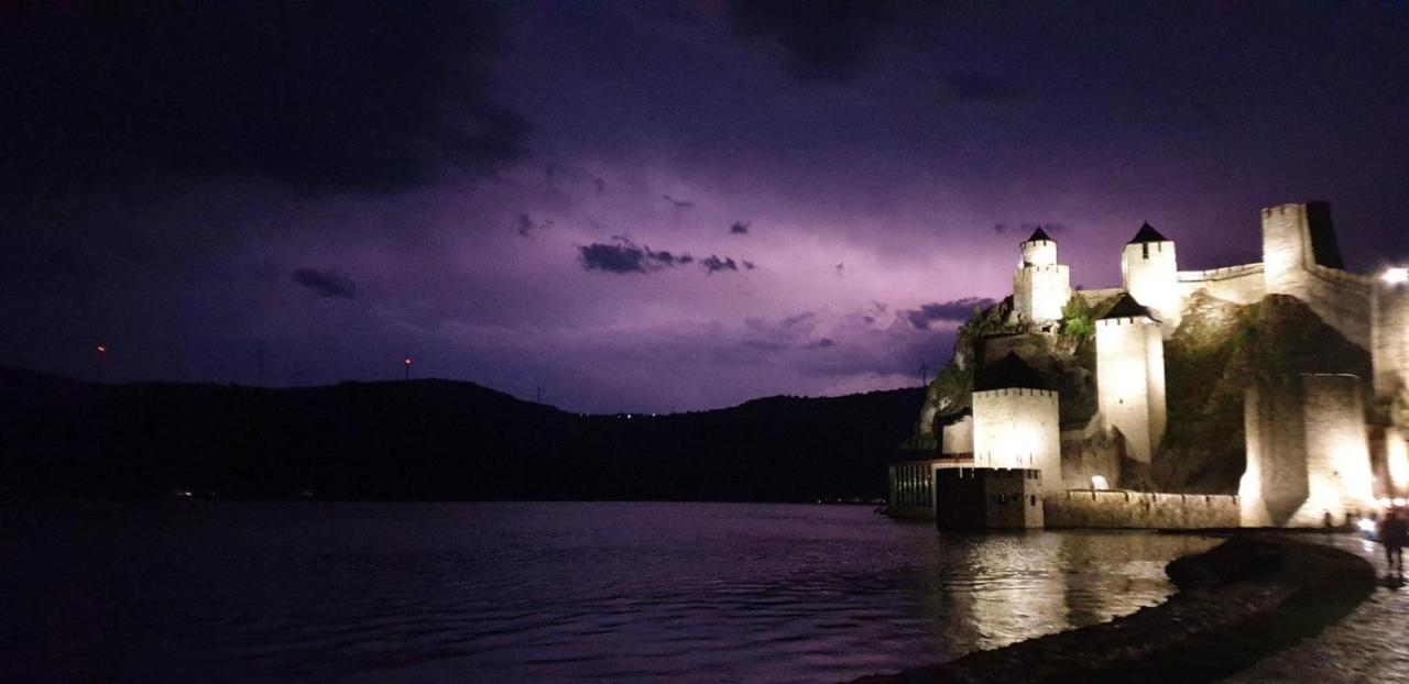 Stara Kovacnica Villa Golubac Exteriör bild